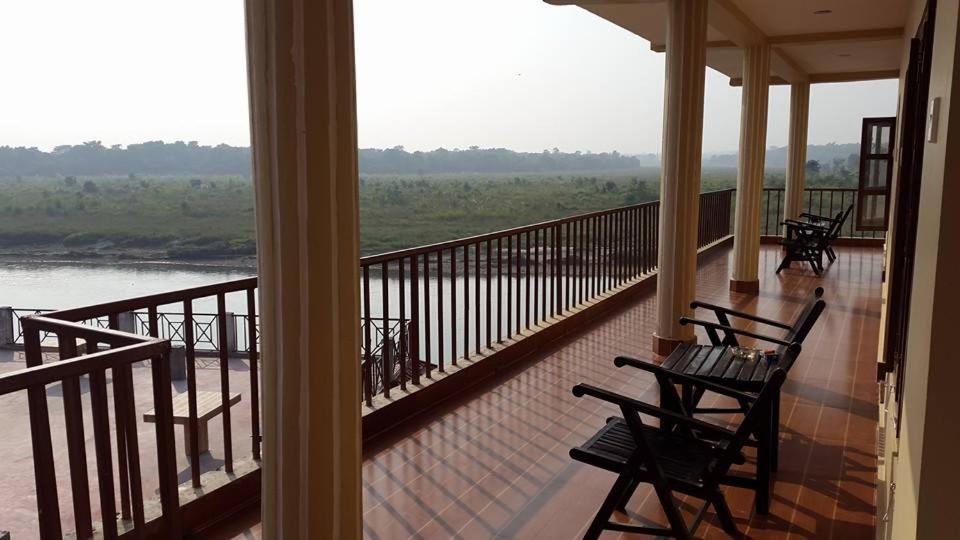 Hotel Jungle Wildlife Camp Sauraha Zewnętrze zdjęcie