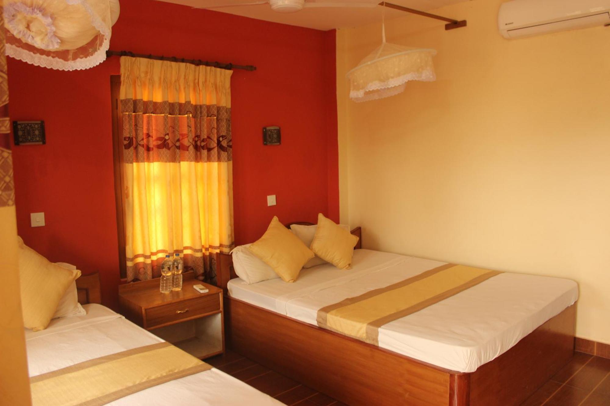 Hotel Jungle Wildlife Camp Sauraha Pokój zdjęcie