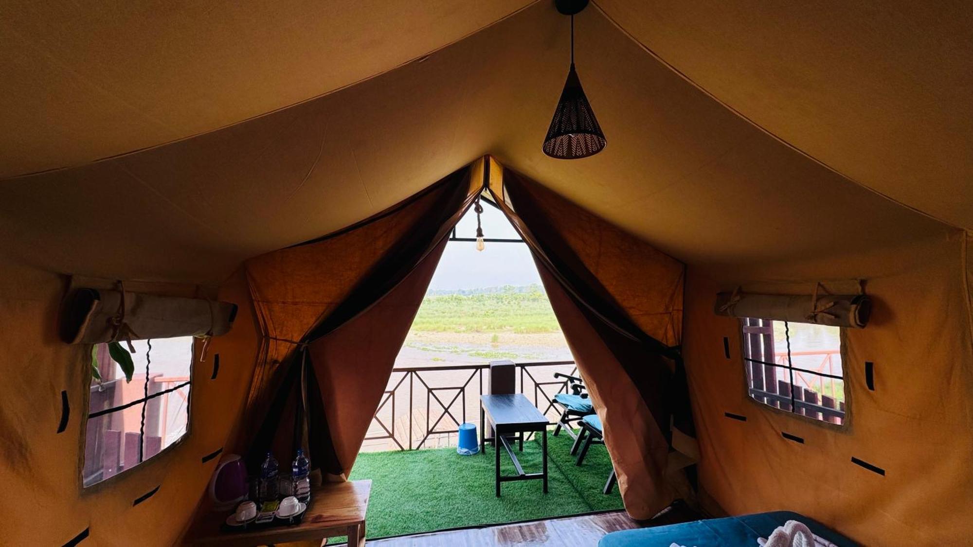 Hotel Jungle Wildlife Camp Sauraha Zewnętrze zdjęcie