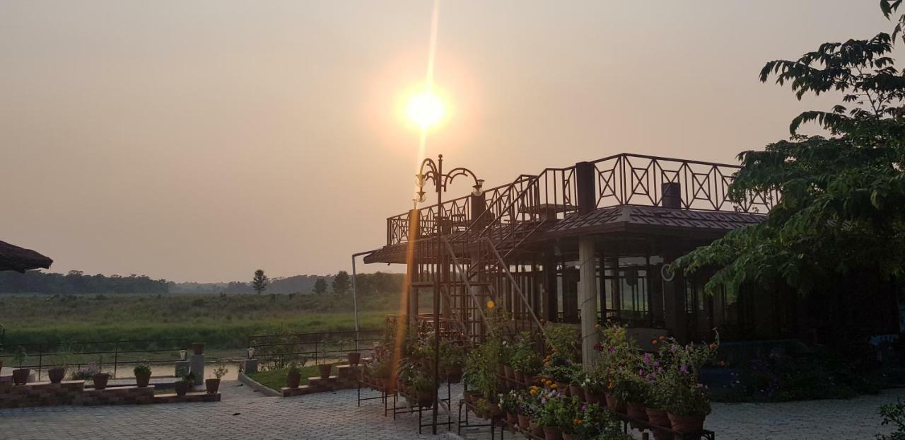 Hotel Jungle Wildlife Camp Sauraha Zewnętrze zdjęcie